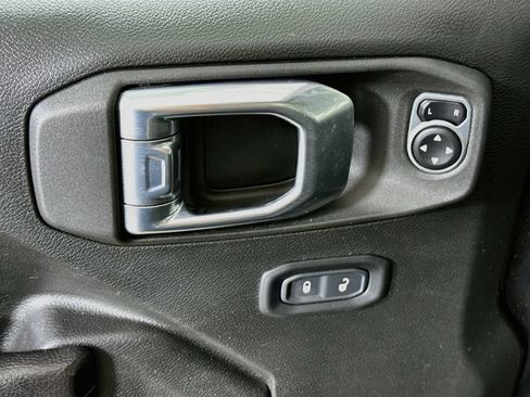 Used 2022 Jeep Wrangler Unlimited Sport AWD/4WD image 22