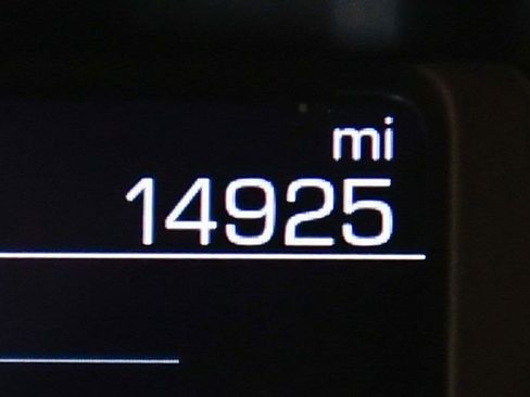 Used 2019 Ferrari Portofino image 16