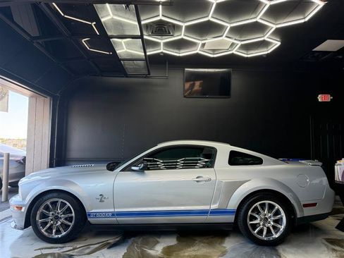 Used 2008 Ford Mustang Shelby GT500 RWD image 40