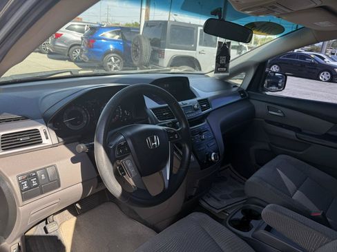 Used 2013 Honda Odyssey EX image 9