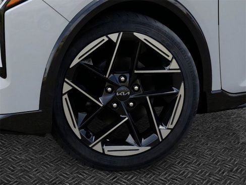 New 2025 Kia K4 GT-Line image 9