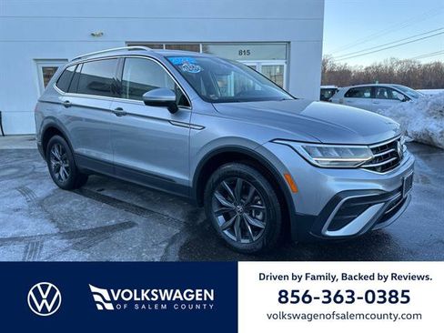 Certified 2022 Volkswagen Tiguan SE image 1