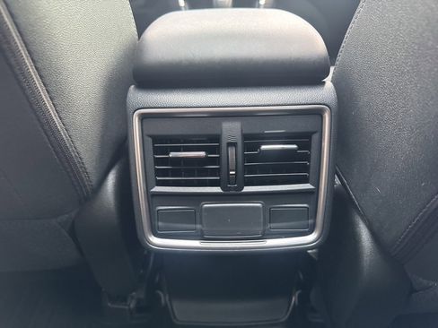 Used 2021 Subaru Forester Premium image 36