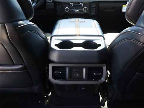 Used 2024 Ford F350 Platinum AWD/4WD image 30