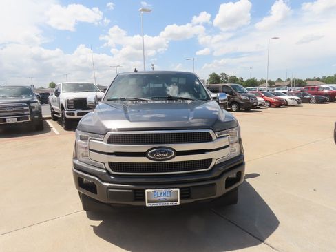 Used 2018 Ford F150 Platinum w/ Equipment Group 701A Luxury RWD image 5