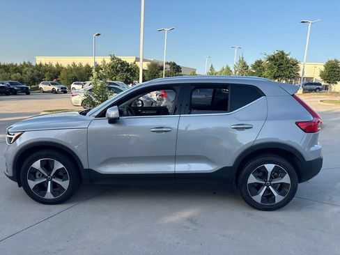 Used 2024 Volvo XC40 B5 Plus w/ Protection Package Premier AWD/4WD image 8