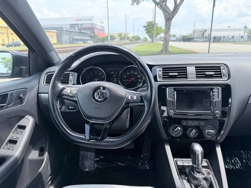 Used 2016 Volkswagen Jetta Sport FWD image 14