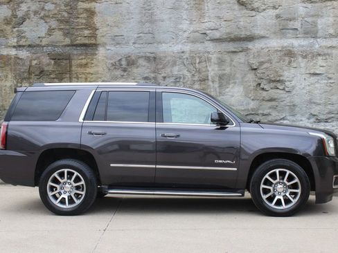 Used 2015 GMC Yukon Denali w/ Touring Package AWD/4WD image 8