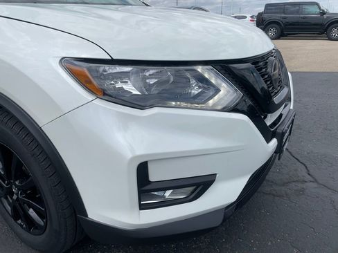 Used 2018 Nissan Rogue SV AWD/4WD image 25