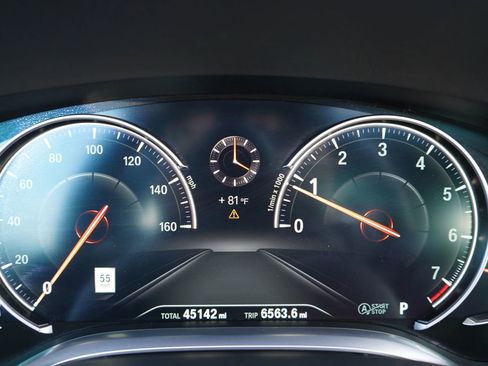 Used 2018 BMW 750i image 11