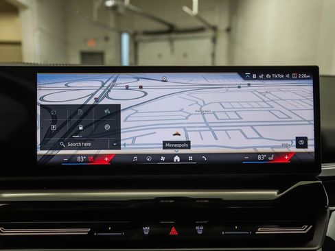 Used 2026 BMW 530i xDrive w/ M Sport Package image 17