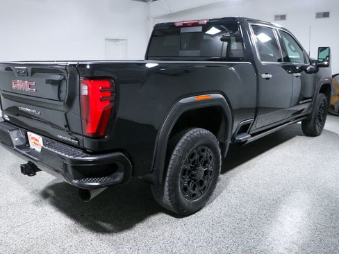 Used 2024 GMC Sierra 2500 Denali w/ Denali Reserve Package AWD/4WD image 7