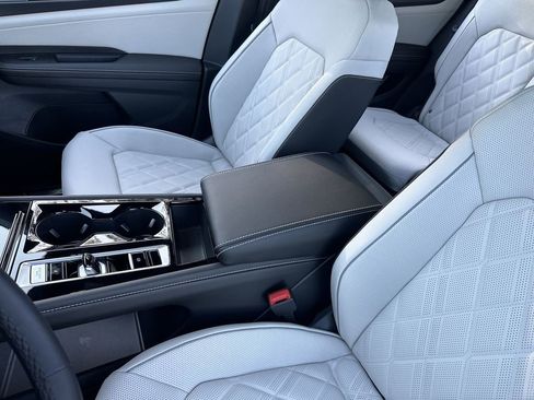 New 2026 Volkswagen Atlas Cross Sport SEL Premium R-Line image 21