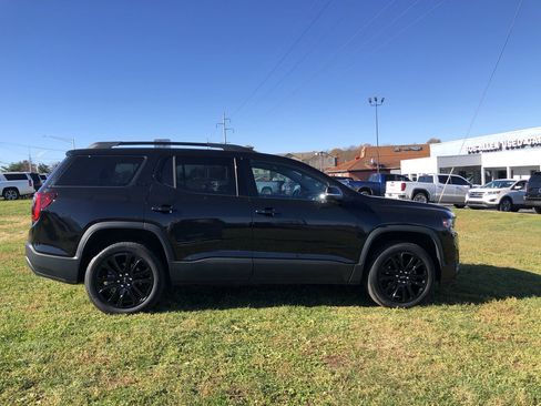 Used 2023 GMC Acadia SLE w/ Driver Convenience Package image 6