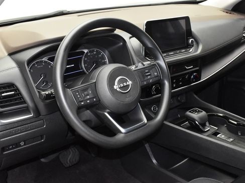 Used 2023 Nissan Rogue S AWD/4WD image 13