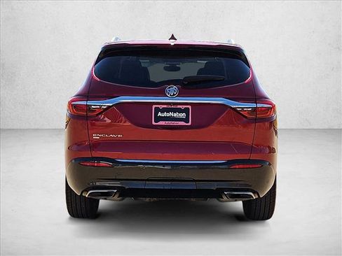 Used 2020 Buick Enclave Essence image 7