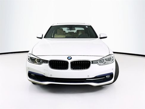 Used 2018 BMW 328d xDrive Sedan image 5