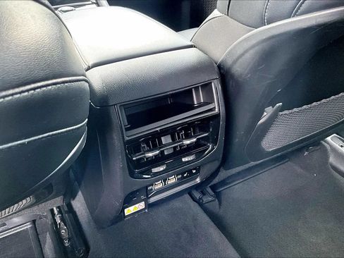 Used 2023 Jeep Grand Cherokee Limited w/ Black Appearance Package RWD image 24