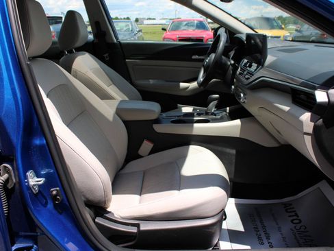 Used 2025 Nissan Altima 2.5 SV w/ SV Special Edition Package AWD/4WD image 43
