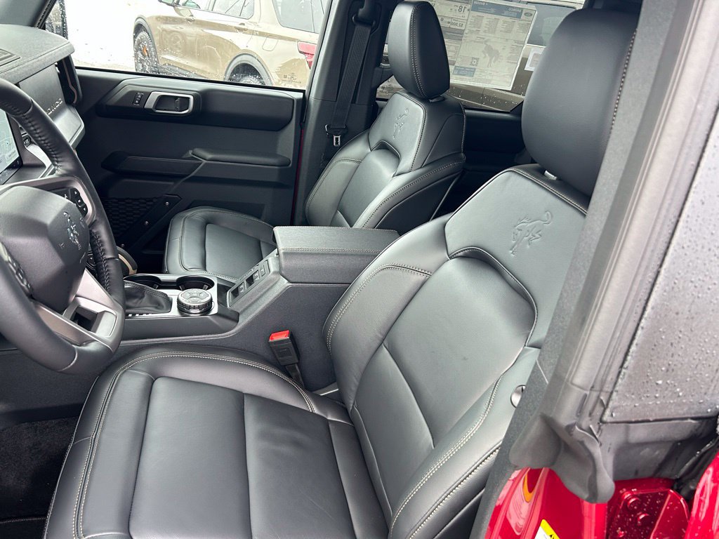 Used 2025 Ford Bronco Badlands AWD/4WD image 10
