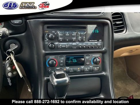 Used 1999 Chevrolet Corvette Coupe w/ Roof Pkg image 15