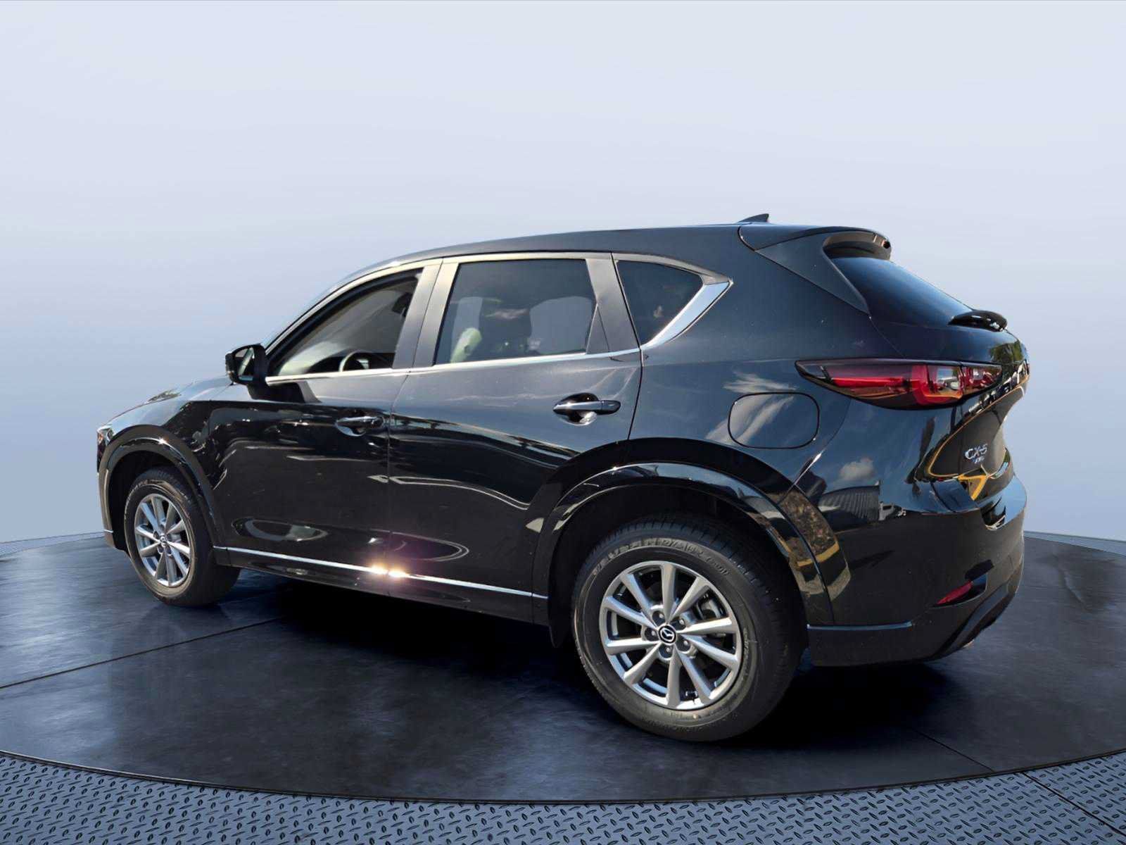 Used 2025 MAZDA CX-5 AWD 2.5 S w/ Select Package image 4
