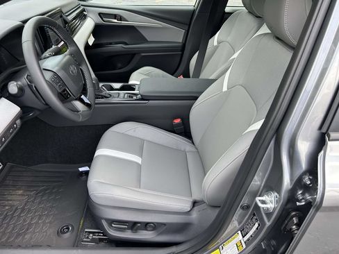 New 2026 Toyota Camry SE w/ Convenience Package FWD image 14
