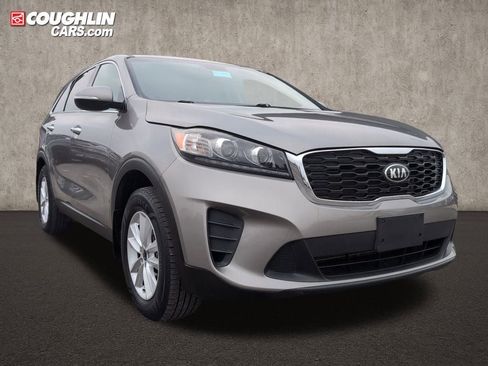 Used 2019 Kia Sorento LX image 1