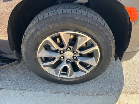 Used 2023 Chevrolet Tahoe LT AWD/4WD image 12