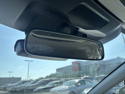 Certified 2024 Subaru Crosstrek 2.0i Premium image 27