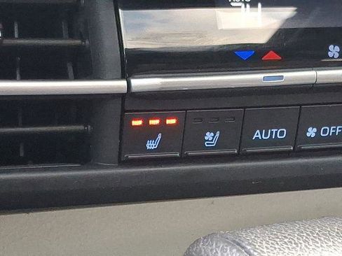 Certified 2022 Toyota Sienna Platinum AWD/4WD image 25