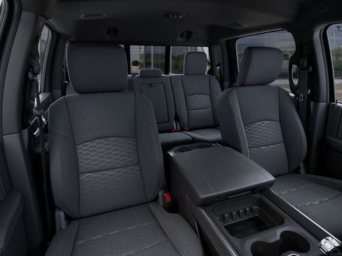 New 2026 RAM 2500 Big Horn AWD/4WD image 16