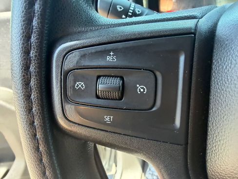 Used 2020 Chevrolet Silverado 1500 Custom w/ Custom Value Package RWD image 18