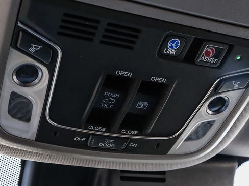 Used 2019 Honda Pilot Elite image 37