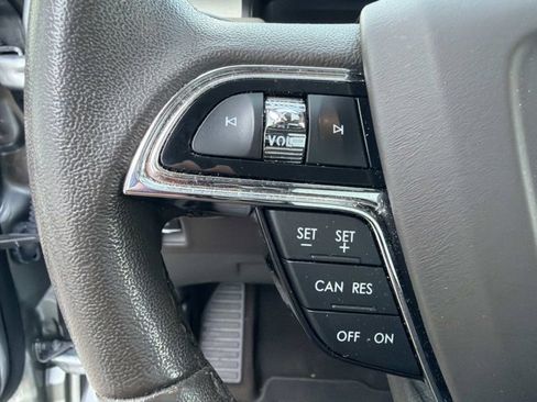 Certified 2022 Lincoln Nautilus FWD w/ Premium Package image 31
