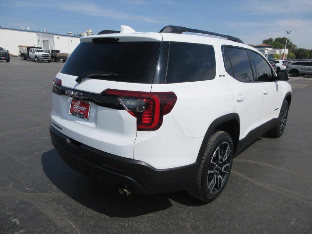 Used 2021 GMC Acadia SLE w/ Driver Convenience Package FWD image 4