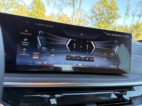 New 2026 BMW X5 xDrive40i w/ M Sport Package image 28