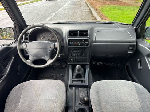 Used 1998 Chevrolet Tracker 4WD image 14