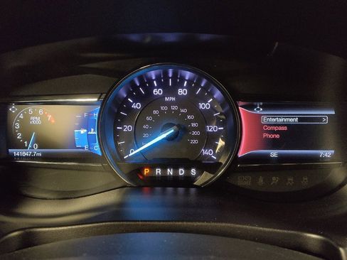 Used 2019 Ford Explorer XLT w/ Equipment Group 201A AWD/4WD image 23