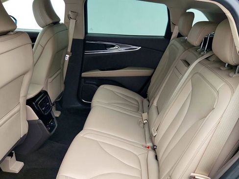 Used 2022 Lincoln Nautilus AWD w/ Premium Package image 21