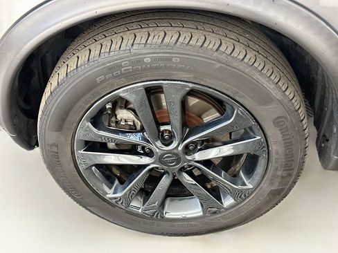 Used 2014 Nissan Juke SV w/ Navigation Package AWD/4WD image 11
