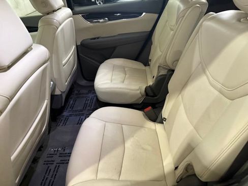 Used 2020 Cadillac XT6 Premium Luxury FWD image 29