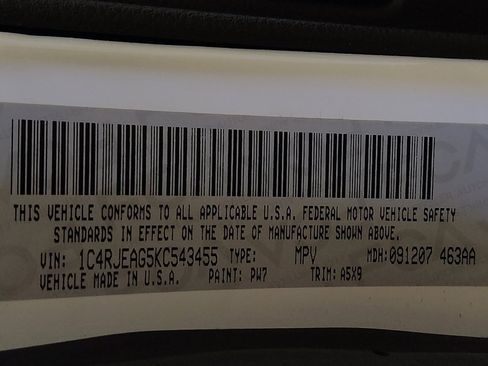 Used 2019 Jeep Grand Cherokee Laredo image 33