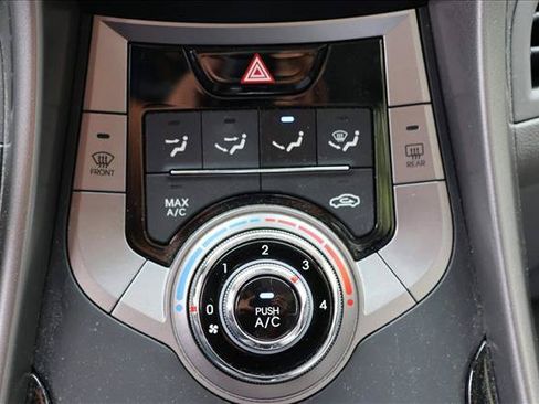 Used 2013 Hyundai Elantra GLS FWD image 17