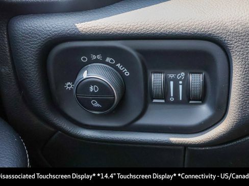 New 2026 RAM 3500 Laramie AWD/4WD image 33