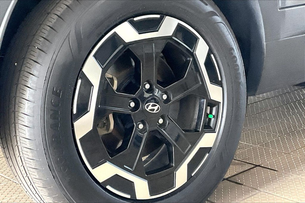 Used 2025 Hyundai Santa Fe SEL AWD/4WD image 36