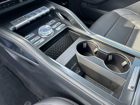 Used 2024 Lincoln Nautilus Premier w/ Jet Appearance Package image 16