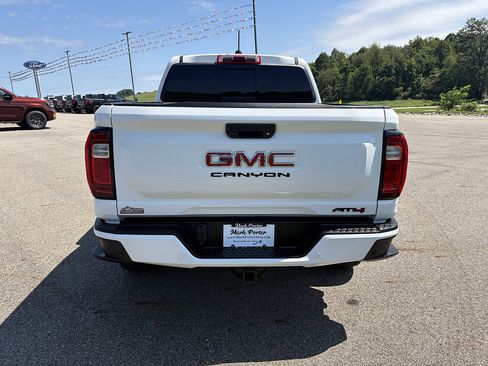 Used 2024 GMC Canyon AT4 w/ AT4 Premium Package AWD/4WD image 4
