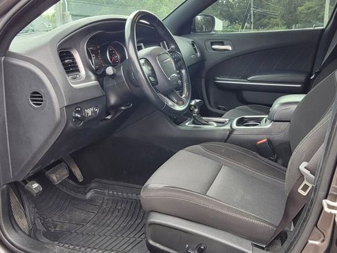 Used 2020 Dodge Charger SXT image 10