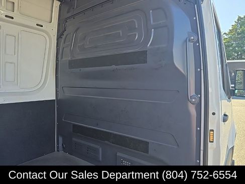 Used 2020 Freightliner Sprinter 3500 image 12